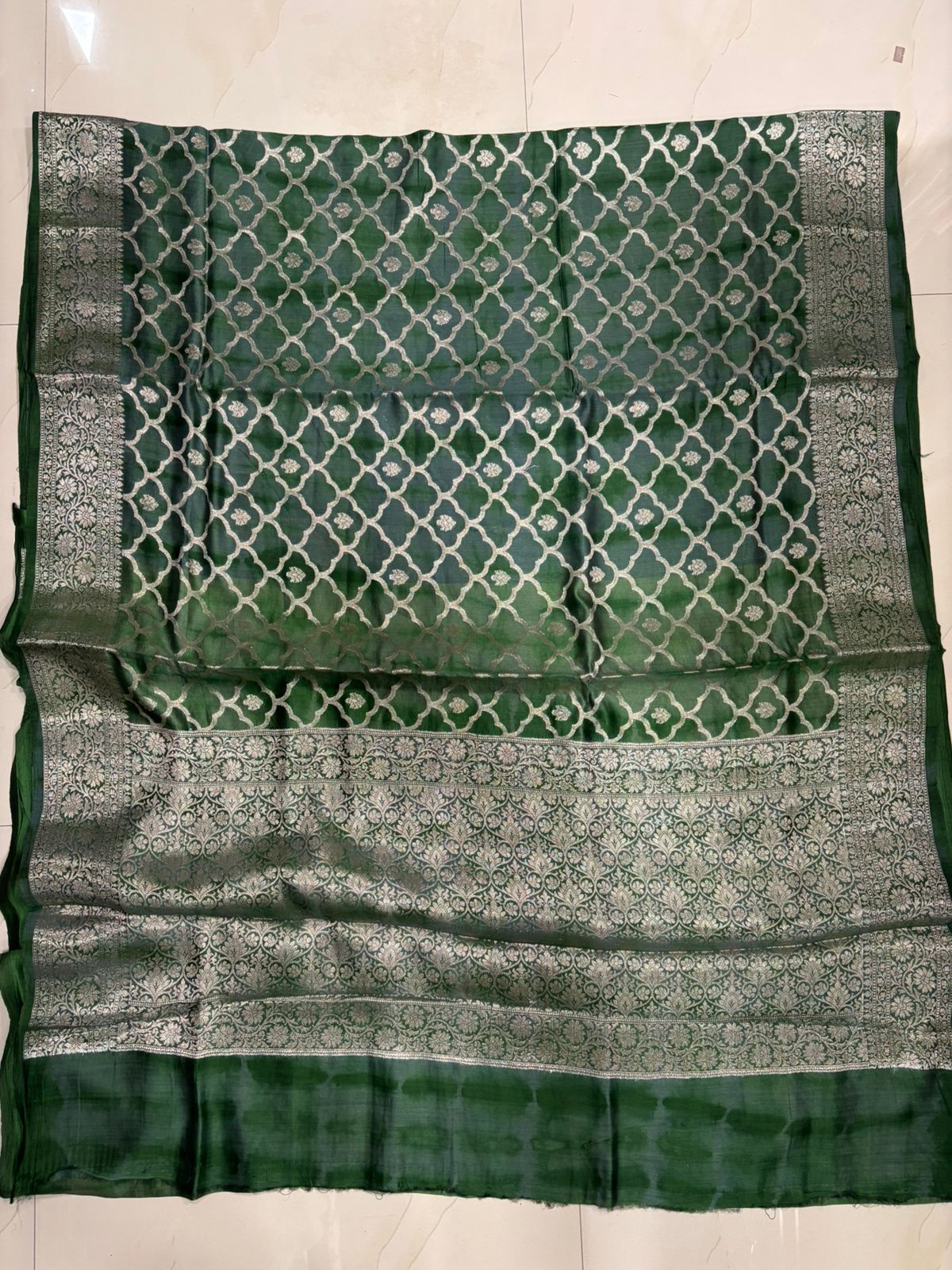 Exquisite Green Banarasi Pure Chiniya Saree - Luxurion World