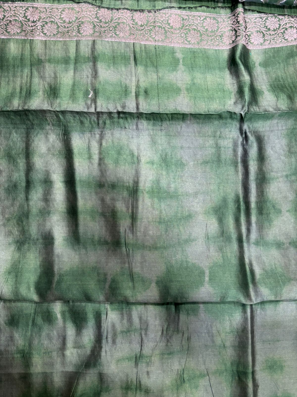 Exquisite Green Banarasi Pure Chiniya Saree - Luxurion World
