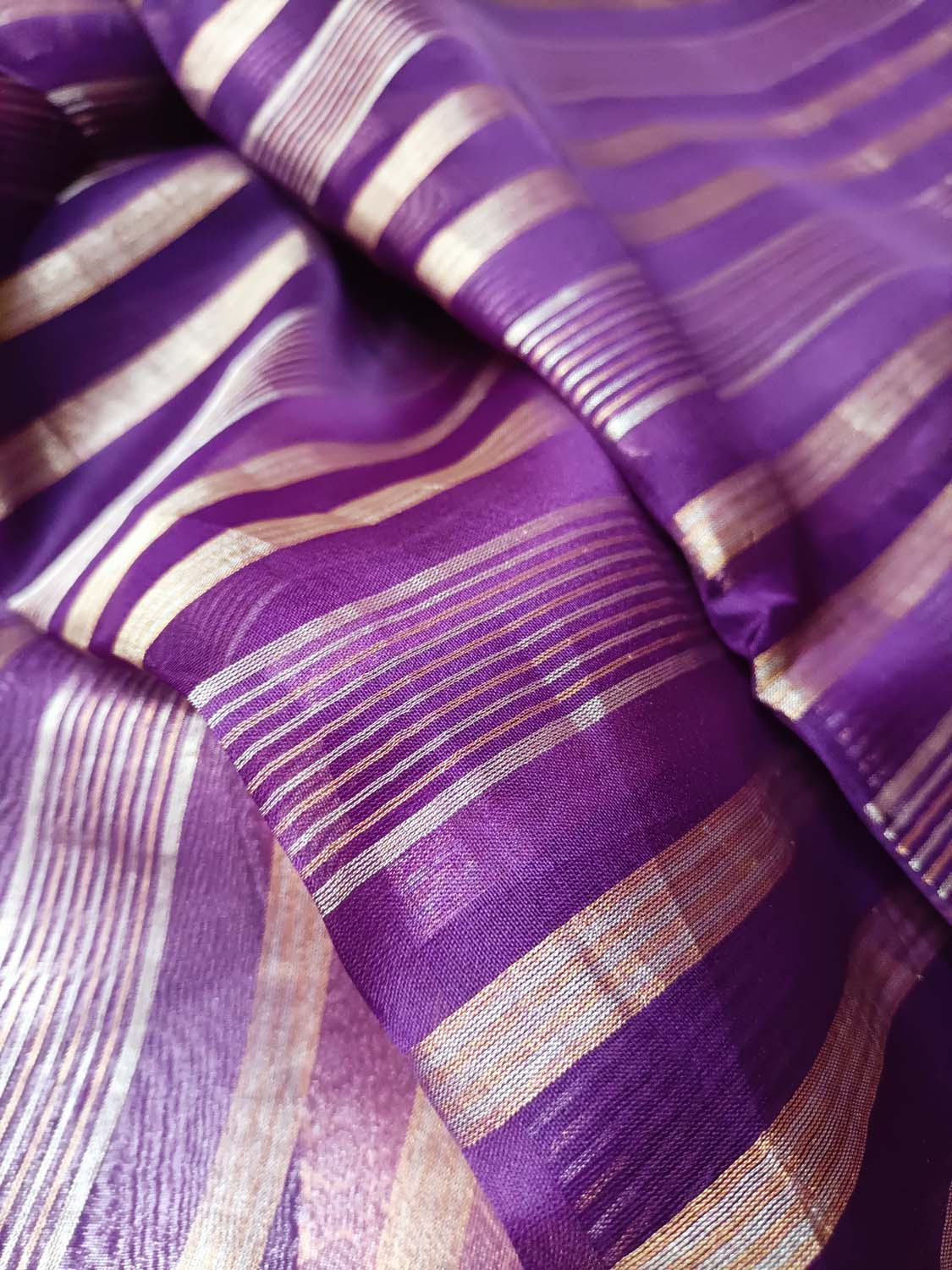 Exquisite Purple Banarasi Organza Saree - Luxurion World