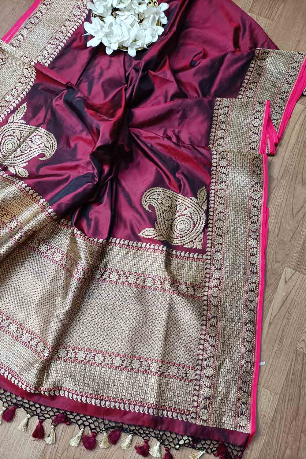 Exquisite Maroon Handloom Banarasi Katan Silk Saree - Luxurion World