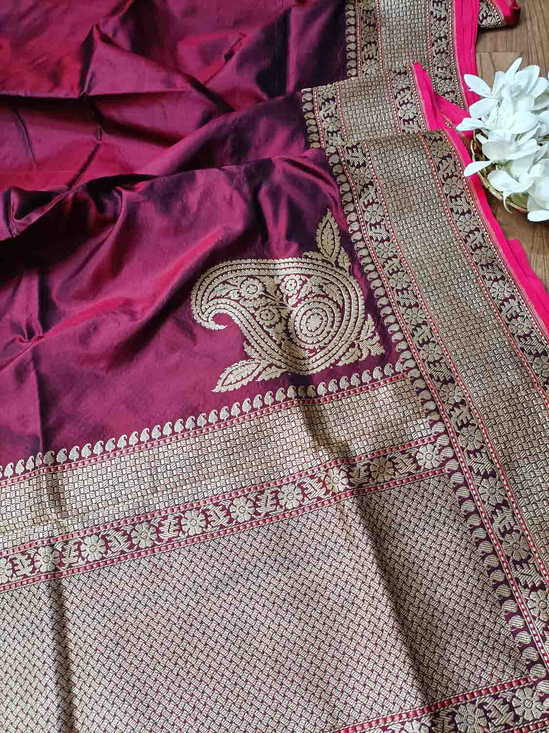 Exquisite Maroon Handloom Banarasi Katan Silk Saree - Luxurion World