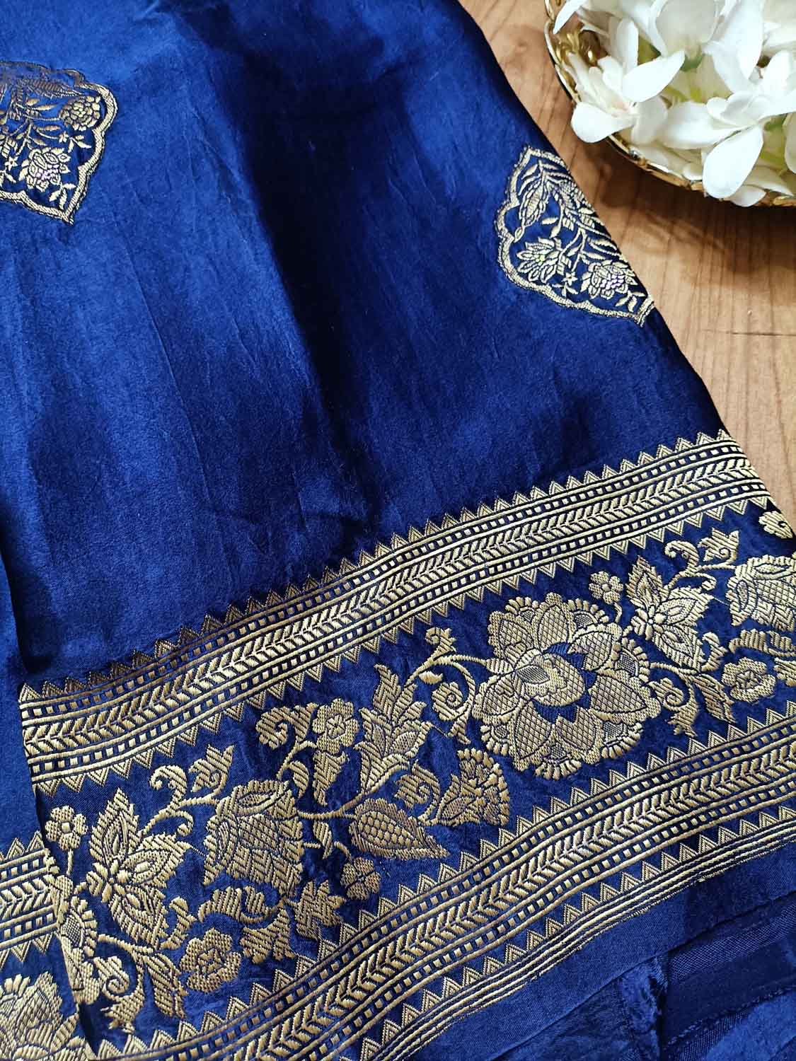 Blue Banarasi Handloom Mashru Silk Saree - Elegant and Timeless - Luxurion World