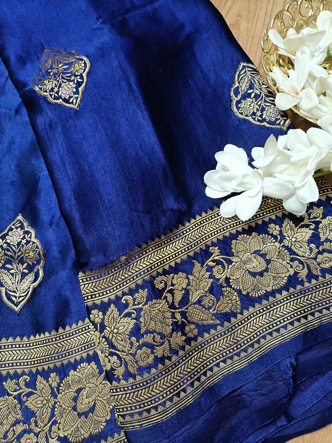 Blue Banarasi Handloom Mashru Silk Saree - Elegant and Timeless - Luxurion World