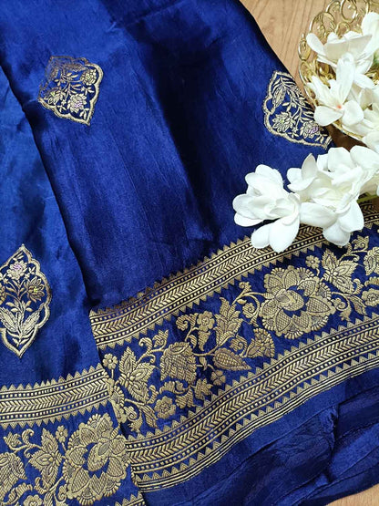 Blue Banarasi Handloom Mashru Silk Saree - Elegant and Timeless - Luxurion World
