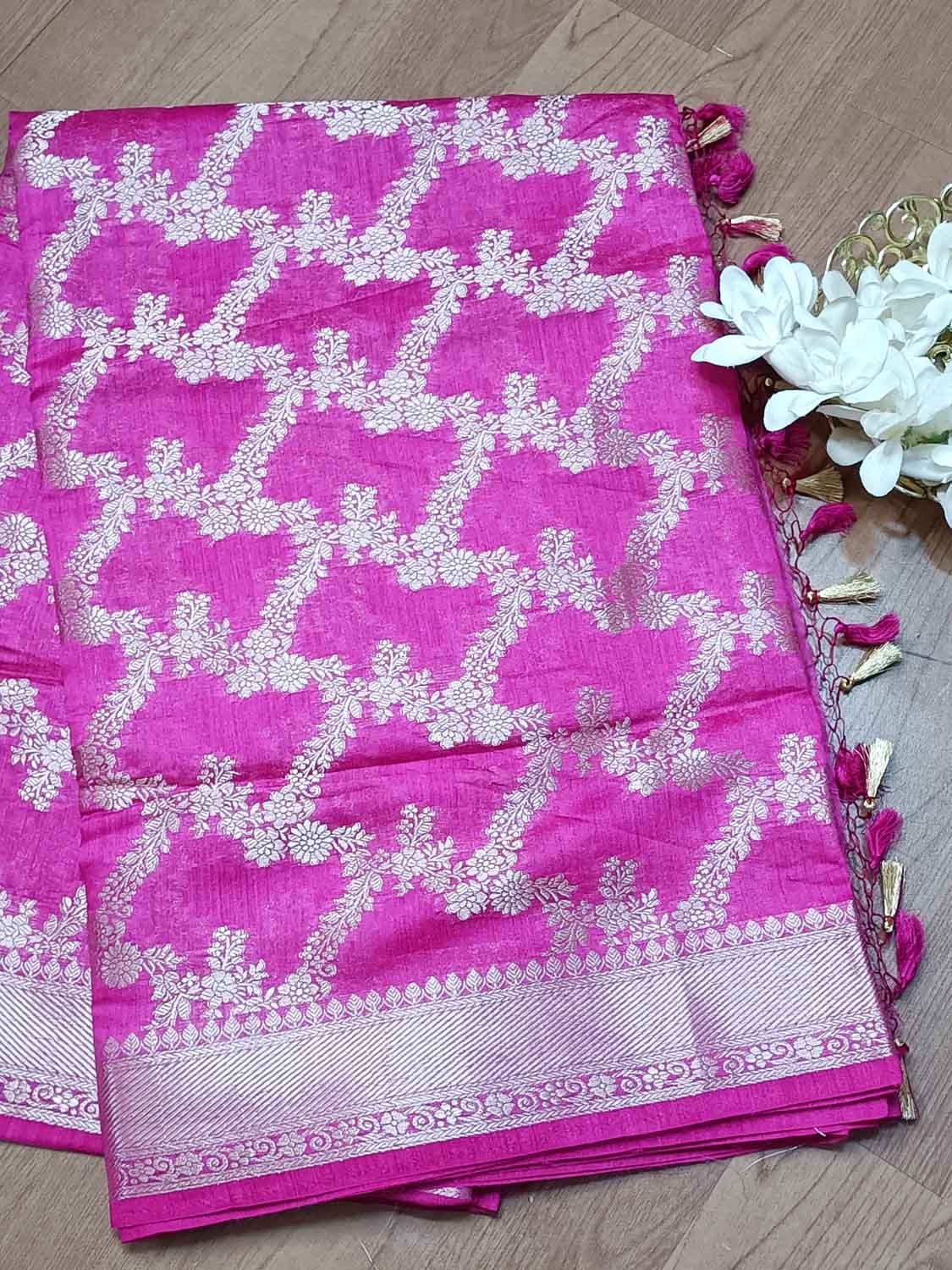 Exquisite Pink Banarasi Moonga Silk Saree - Luxurion World