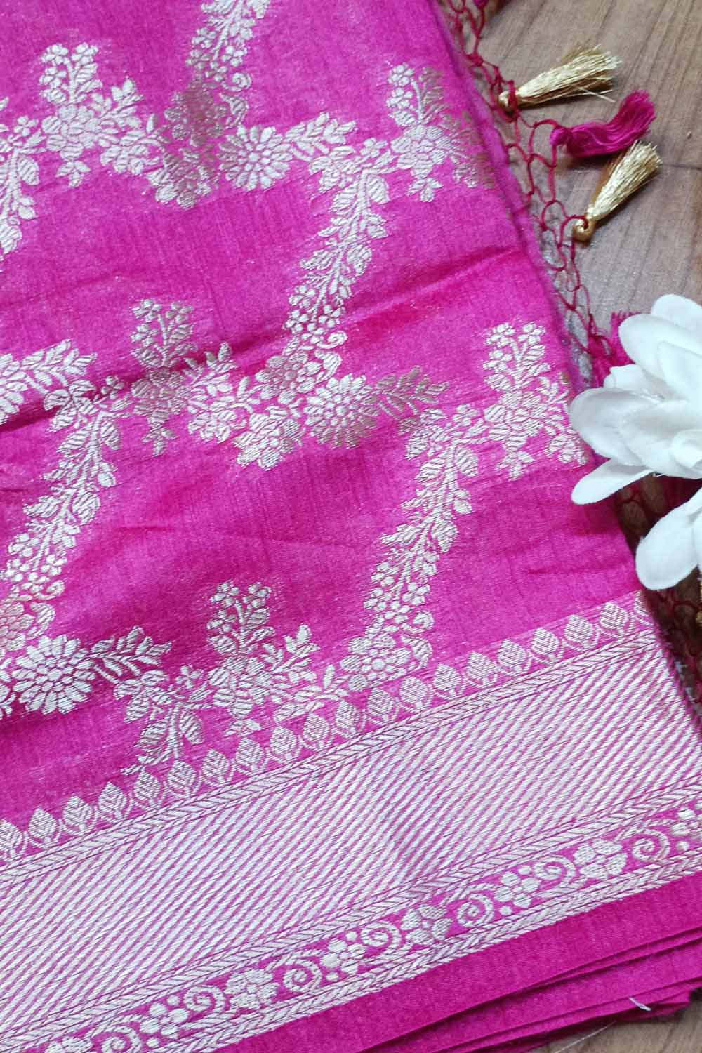 Exquisite Pink Banarasi Moonga Silk Saree - Luxurion World