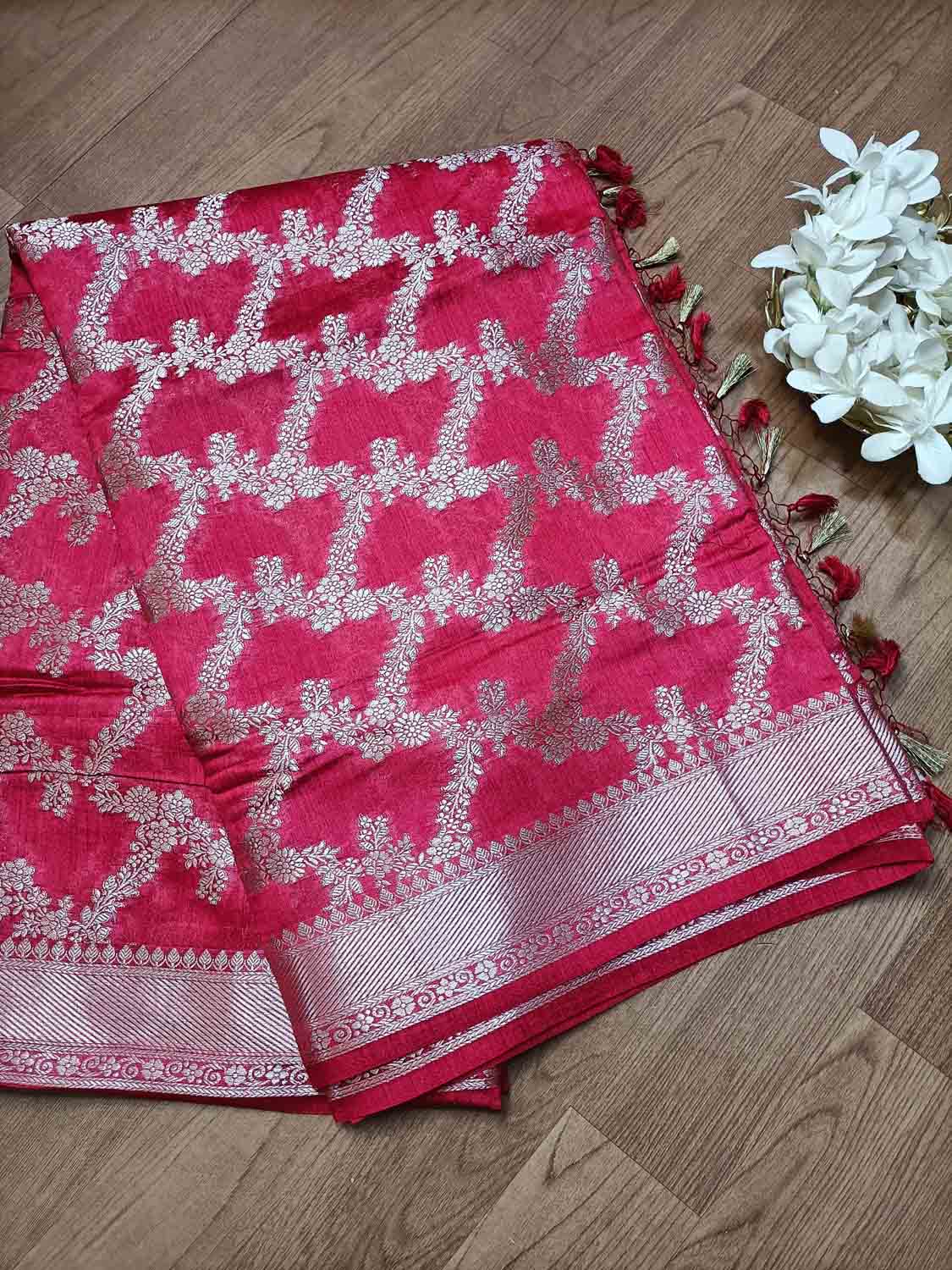 Exquisite Red Banarasi Moonga Silk Saree - Luxurion World
