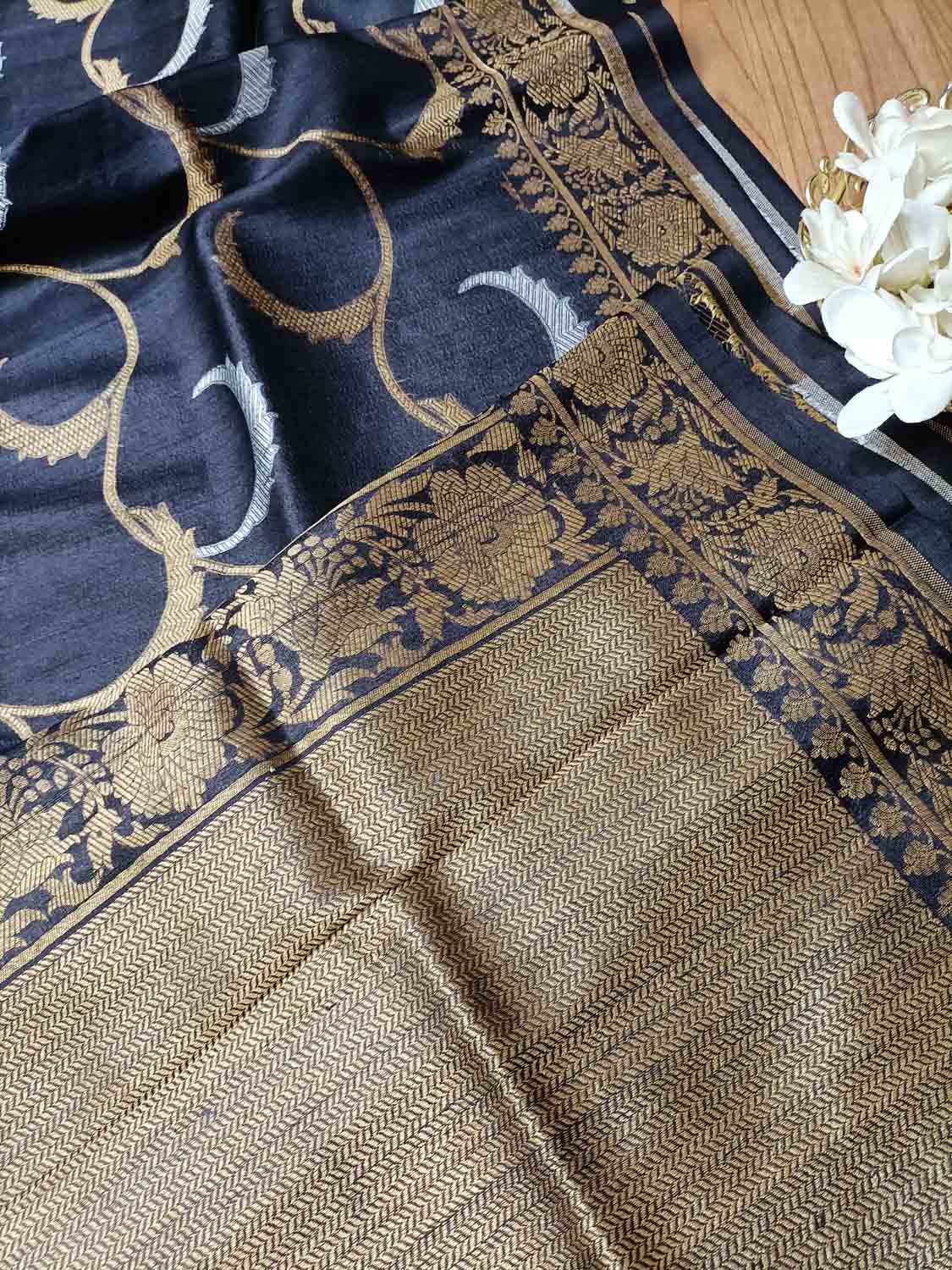 Elegant Black Banarasi Tussar Silk Saree - Luxurion World