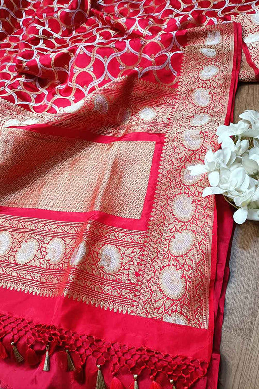 Elegant Red Banarasi Katan Silk Saree with Intricate Jaal Work - Luxurion World