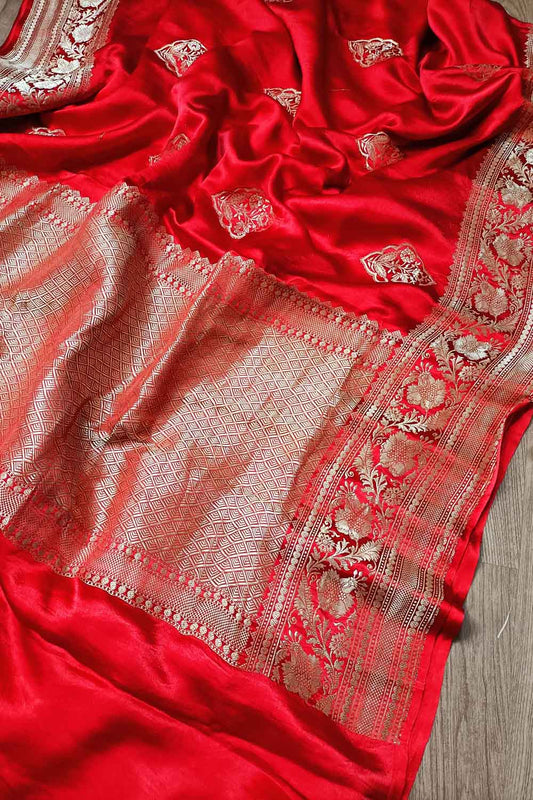 Exquisite Red Banarasi Silk Saree - Handloom Luxury - Luxurion World