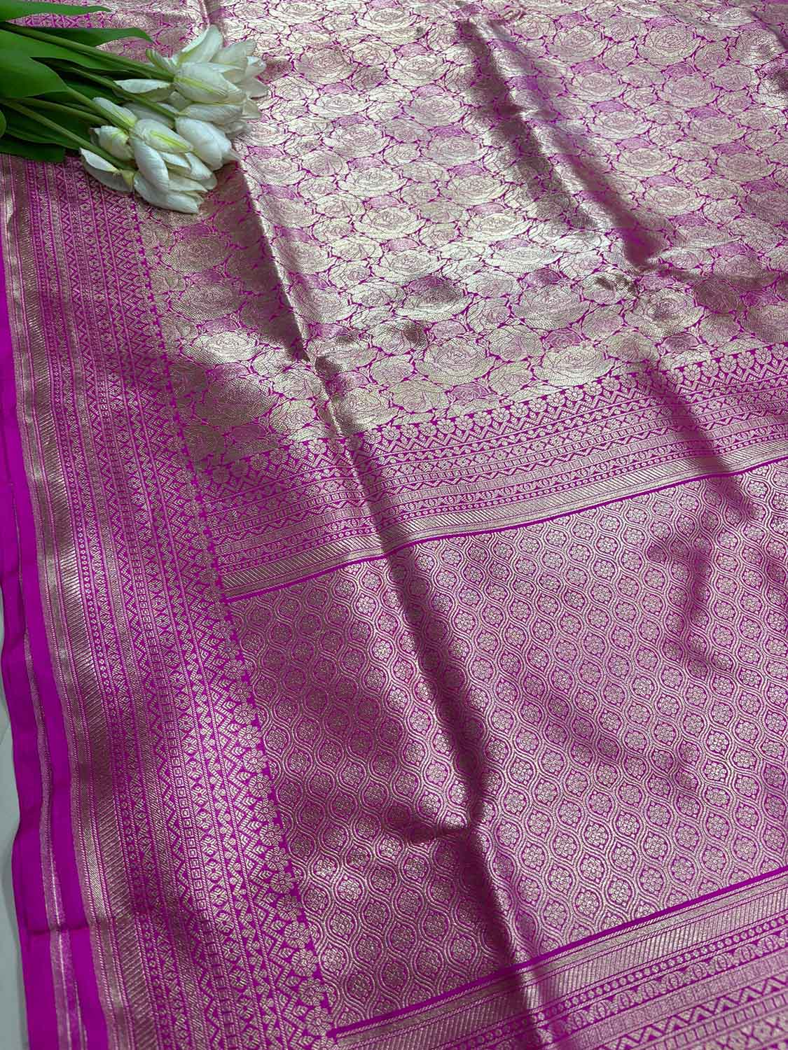 Pink Handloom Banarasi Pure Katan Silk Flower Design Saree - Luxurion World