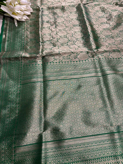 Green Handloom Banarasi Pure Katan Silk Flower Design Saree - Luxurion World