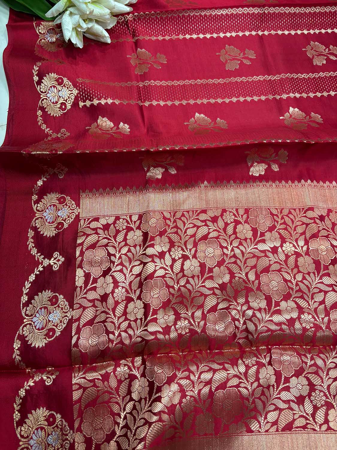 Red Banarasi Pure Silk Flower Design Saree - Luxurion World