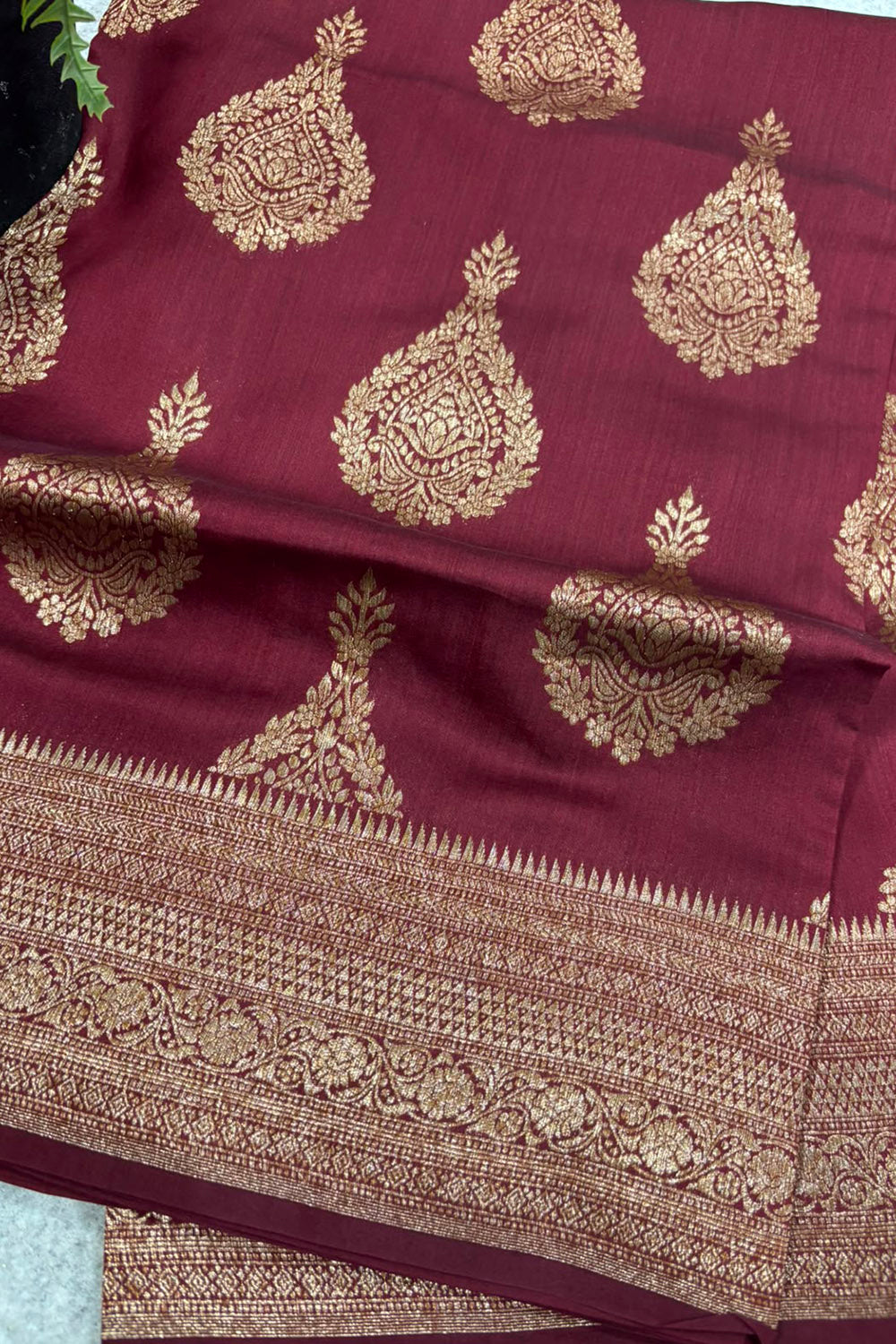 Maroon Banarasi Chiniya Silk Saree Big Boota Flower Design Handloom