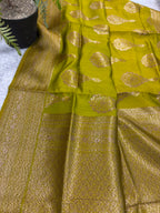 Green Handloom Banarasi Pure Chiniya Silk Big Boota Flower Design Saree