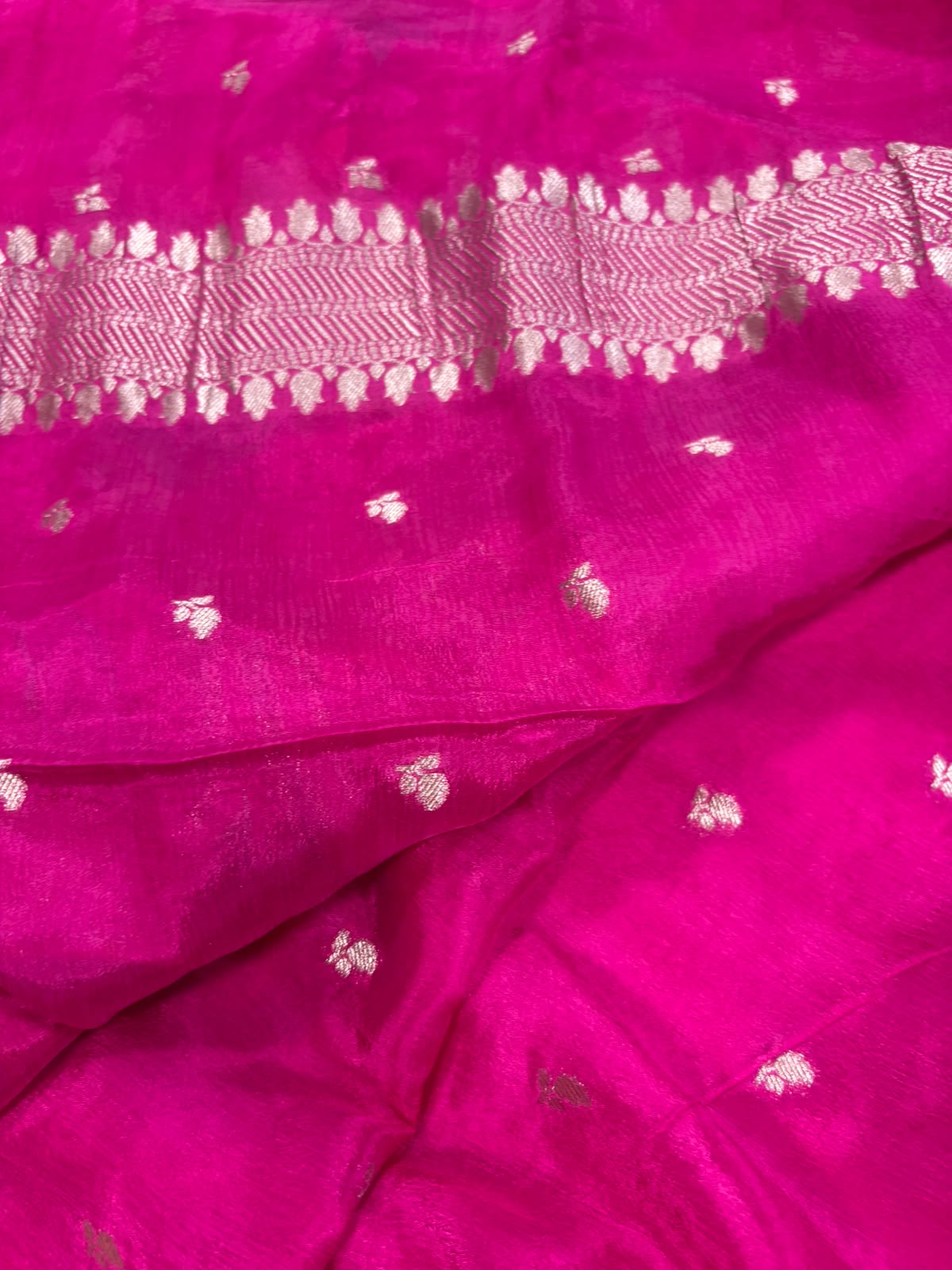 Pink Banarasi Chiniya Silk Saree Big Boota Flower Design Handloom