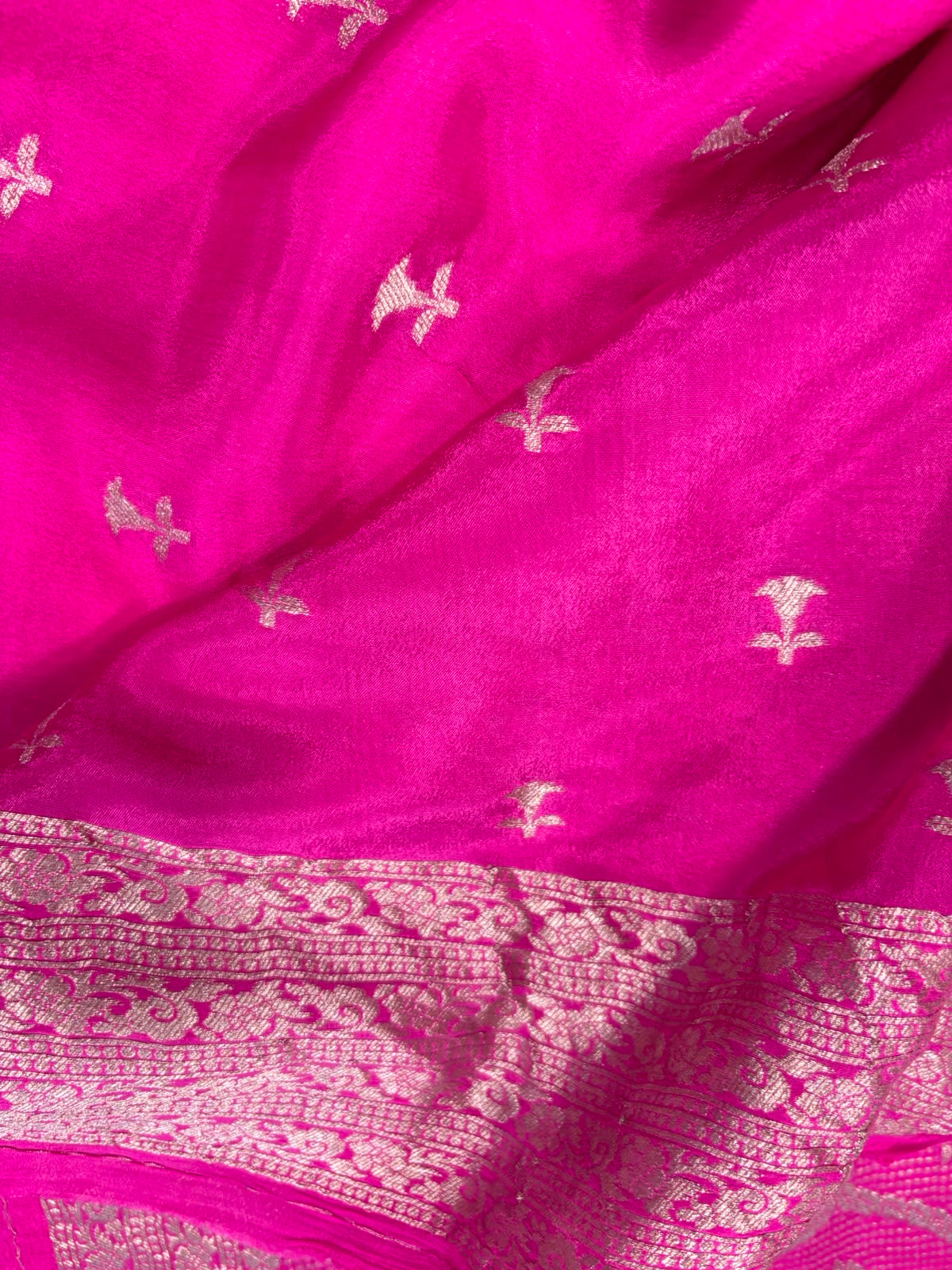 Pink Banarasi Crepe Silk Saree Flower Design
