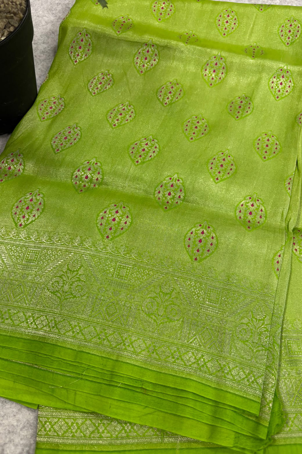 Green Handloom Banarasi Pure Mashru Silk Brocade Flower Design Saree