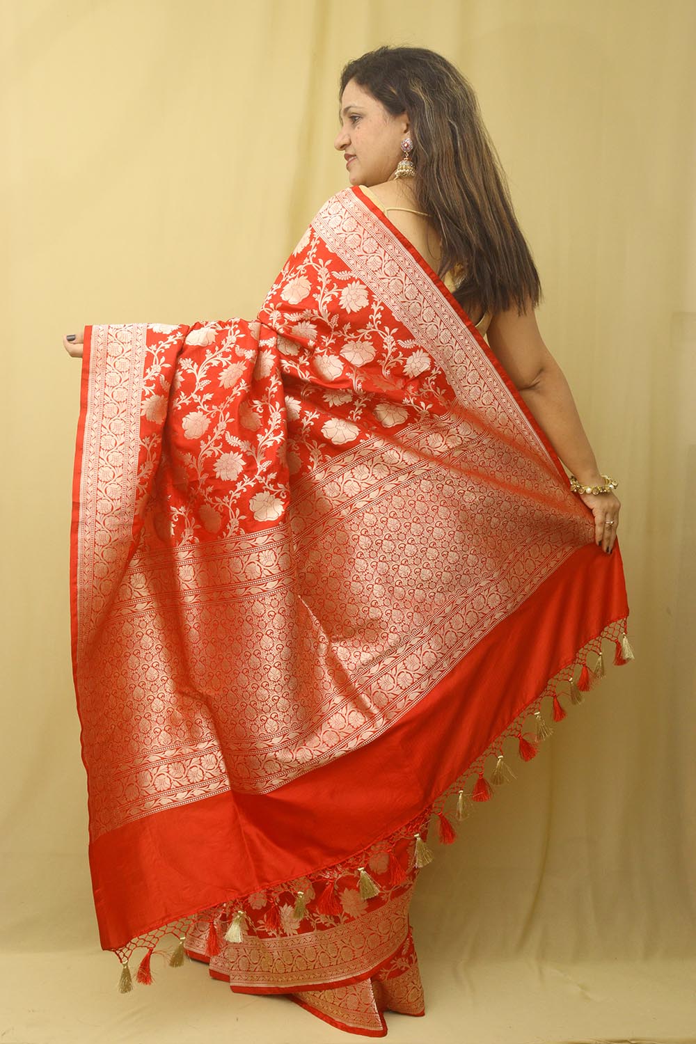 Red Banarasi Handloom Pure Katan Silk Flower Design Jaal Work Saree - Luxurion World