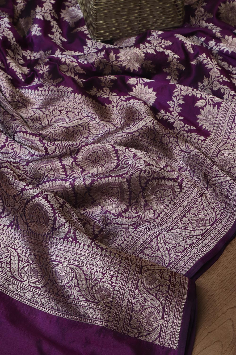 Purple Banarasi Handloom Pure Katan Silk Flower Design Jaal Work Saree - Luxurion World