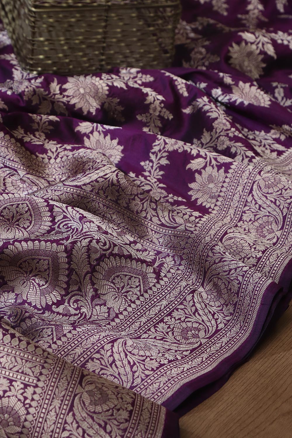 Purple Banarasi Handloom Pure Katan Silk Flower Design Jaal Work Saree - Luxurion World