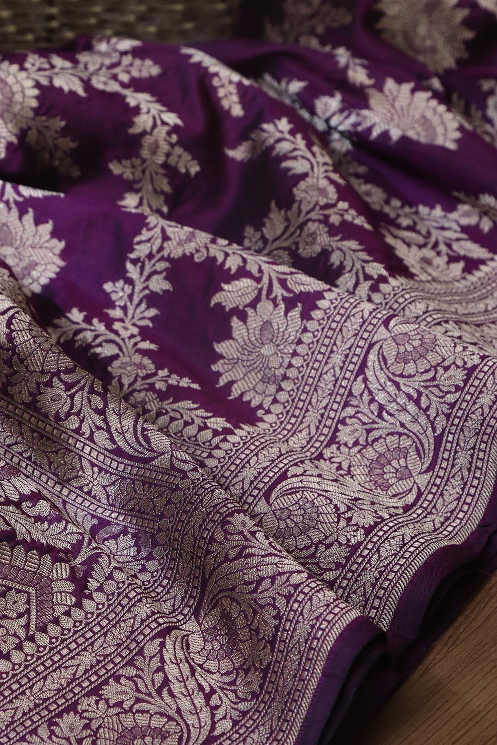 Purple Banarasi Handloom Pure Katan Silk Flower Design Jaal Work Saree - Luxurion World