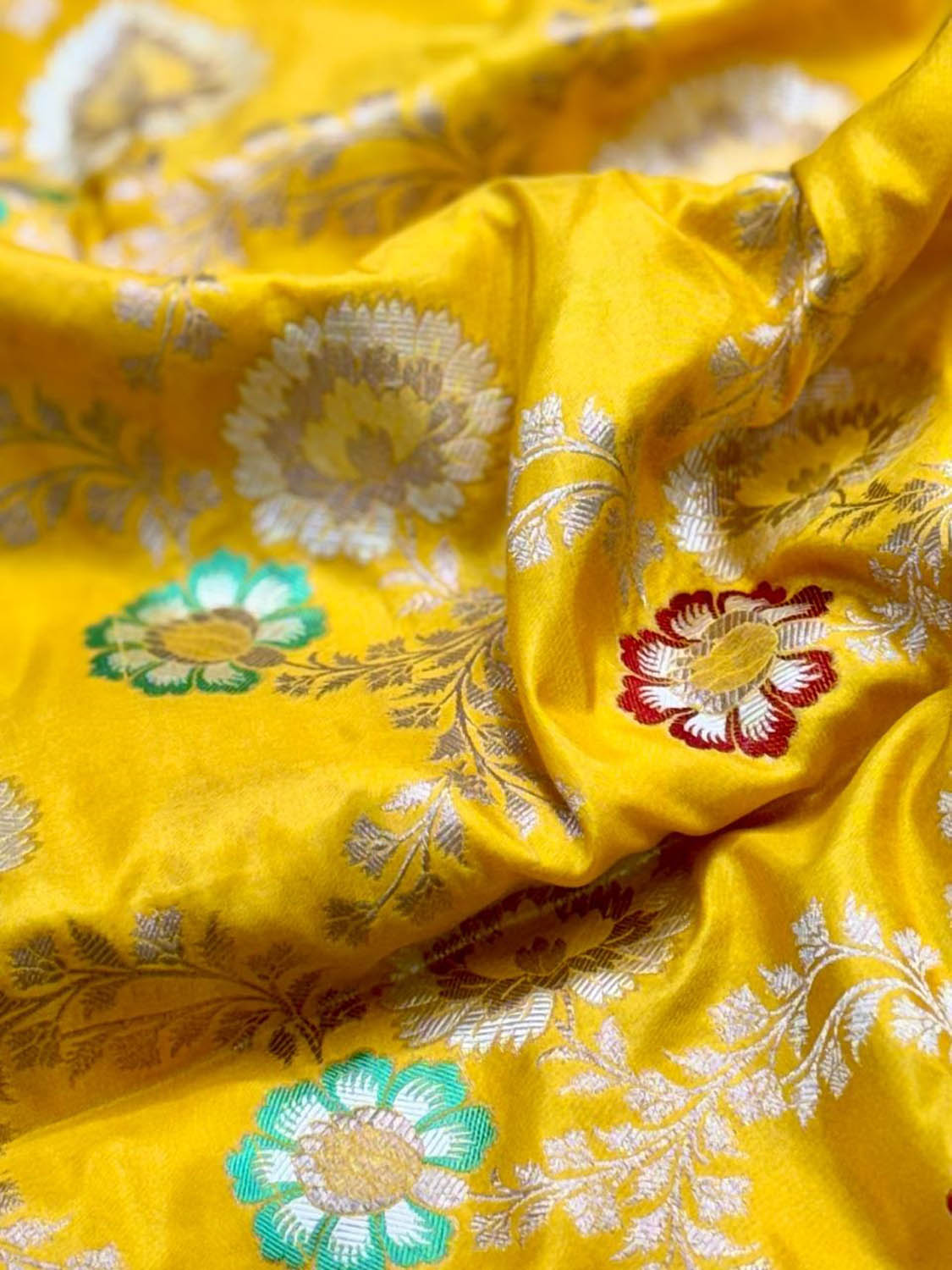 Yellow Banarasi Handloom Meenakari Katan Silk Saree - Luxurion World