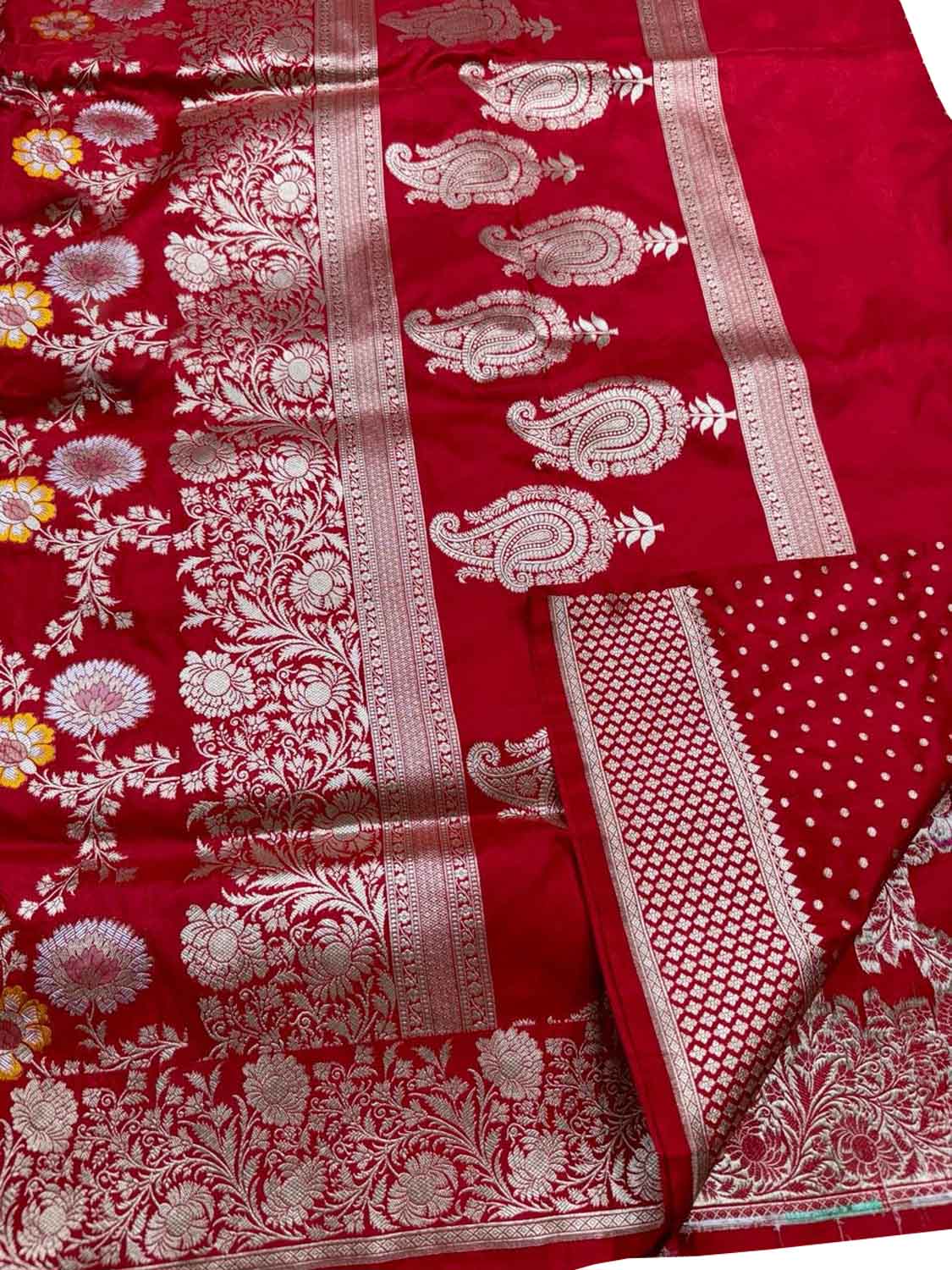 Elegant Red Banarasi Meenakari Silk Saree - Luxurion World