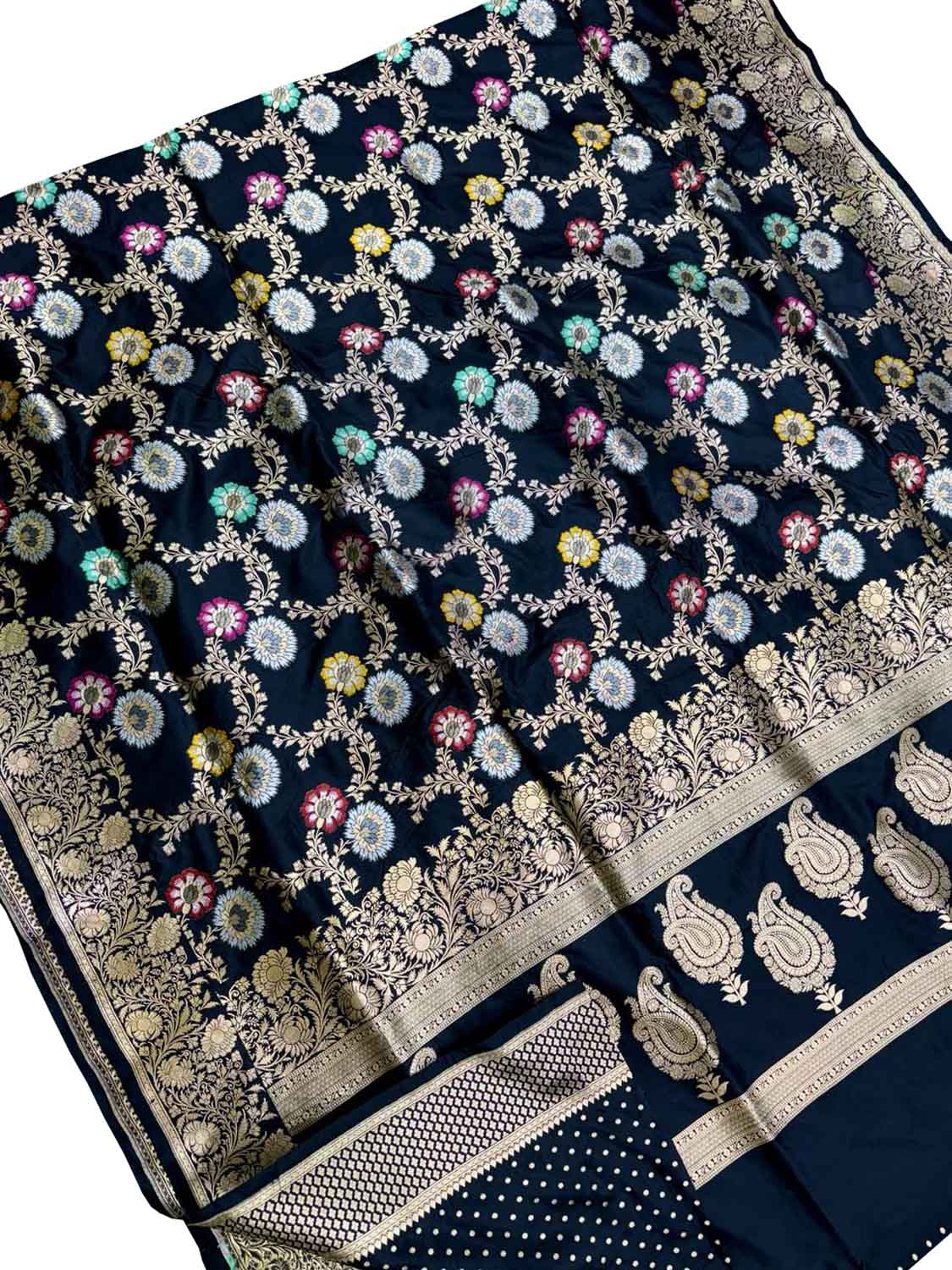Elegant Black Banarasi Meenakari Silk Saree - Luxurion World