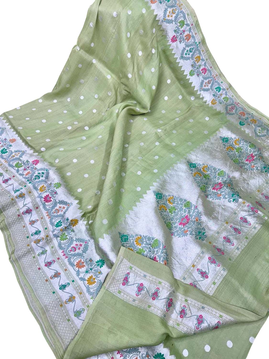 Stunning Green Banarasi Tussar Georgette Saree - Luxurion World