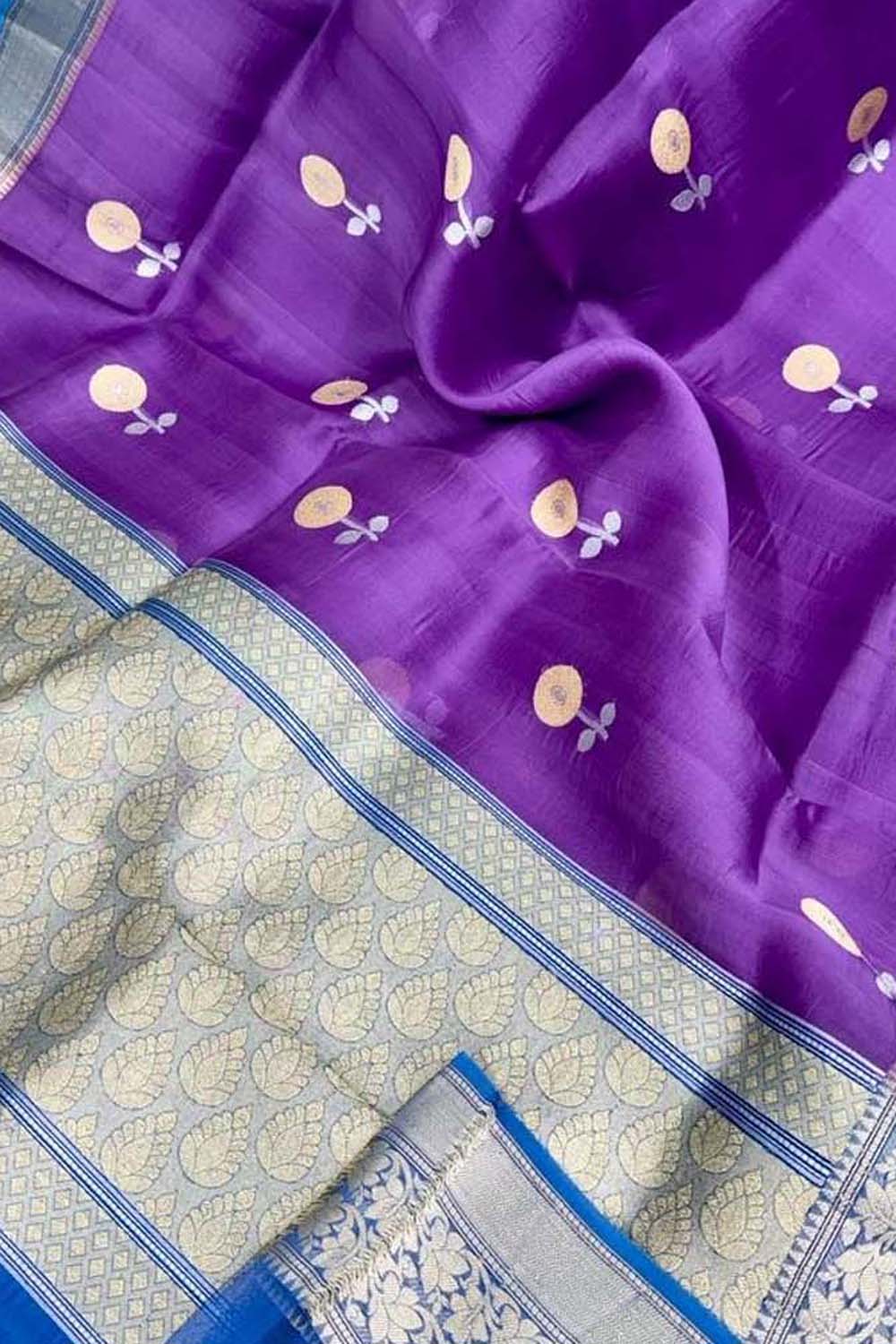 Exquisite Purple Handloom Banarasi Silk Saree - Luxurion World