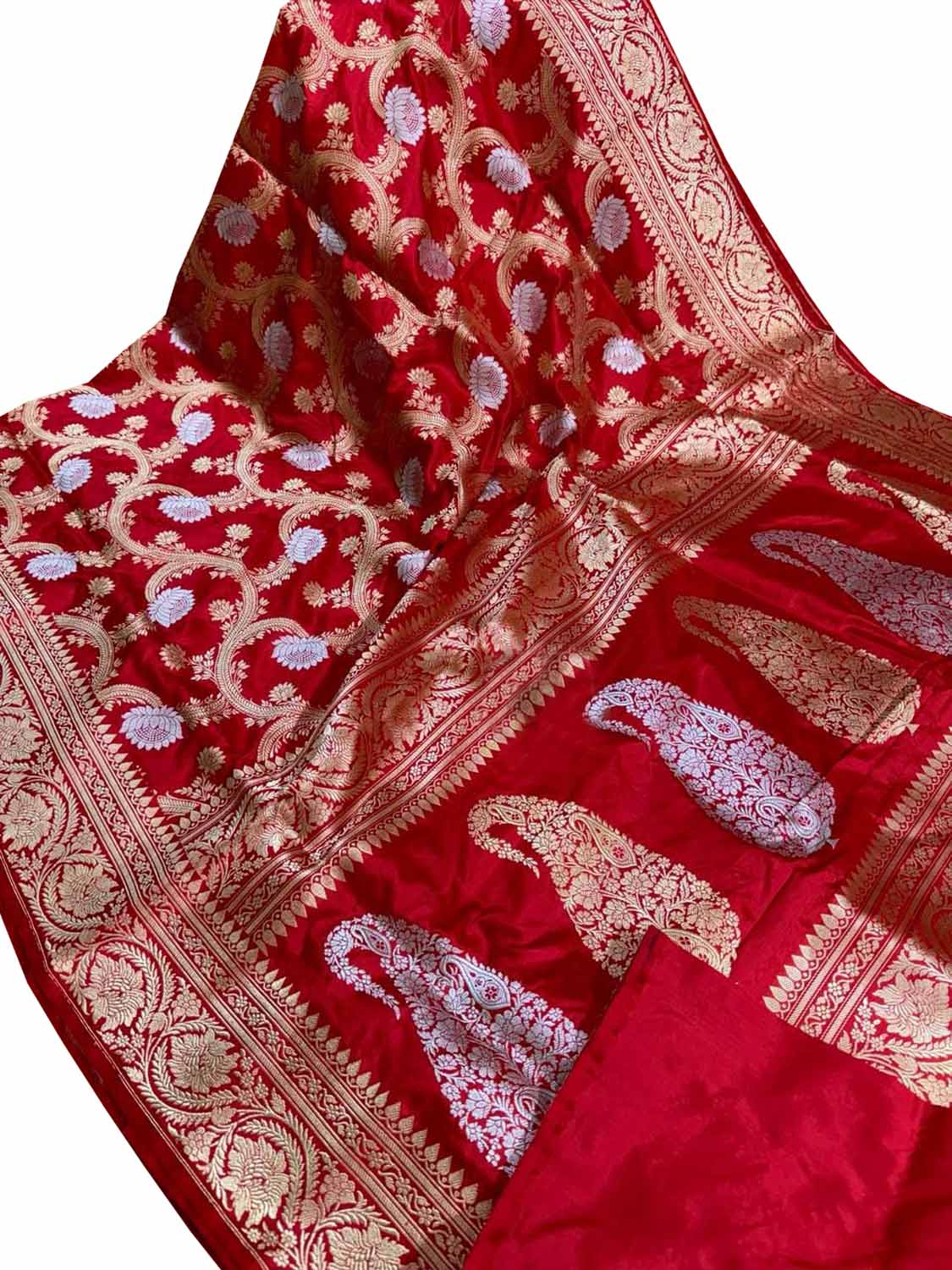 Elegant Red Banarasi Silk Saree: Handloom Katan Silk - Luxurion World