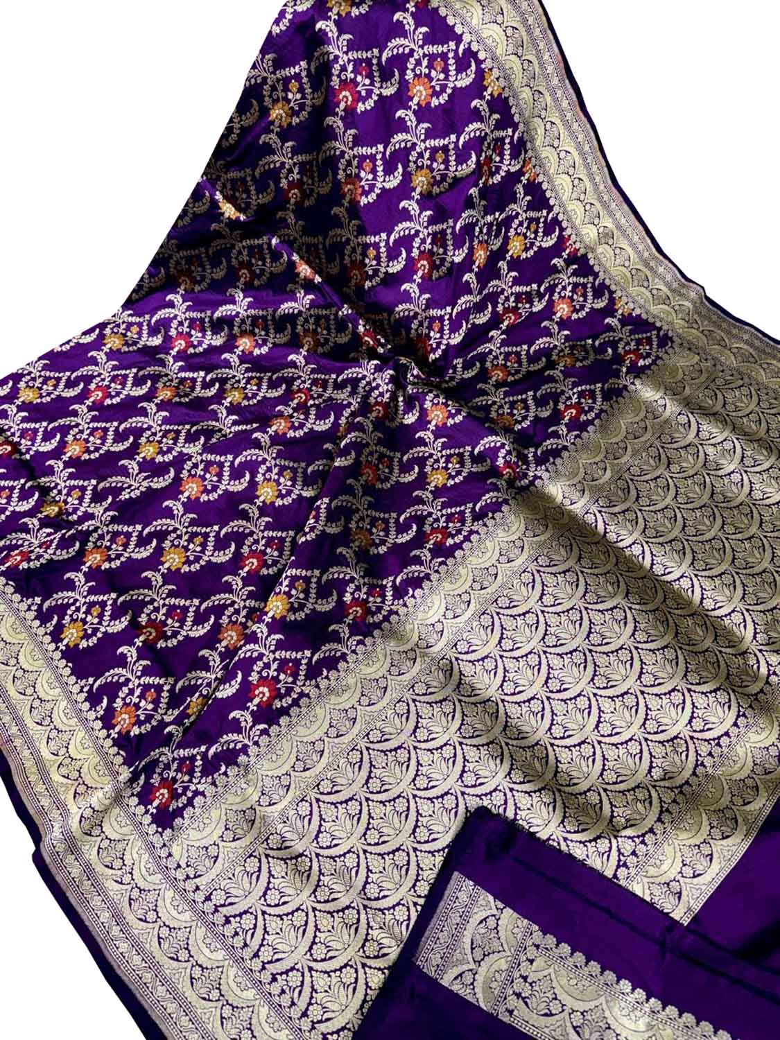 Exquisite Purple Handloom Banarasi Silk Saree - Luxurion World