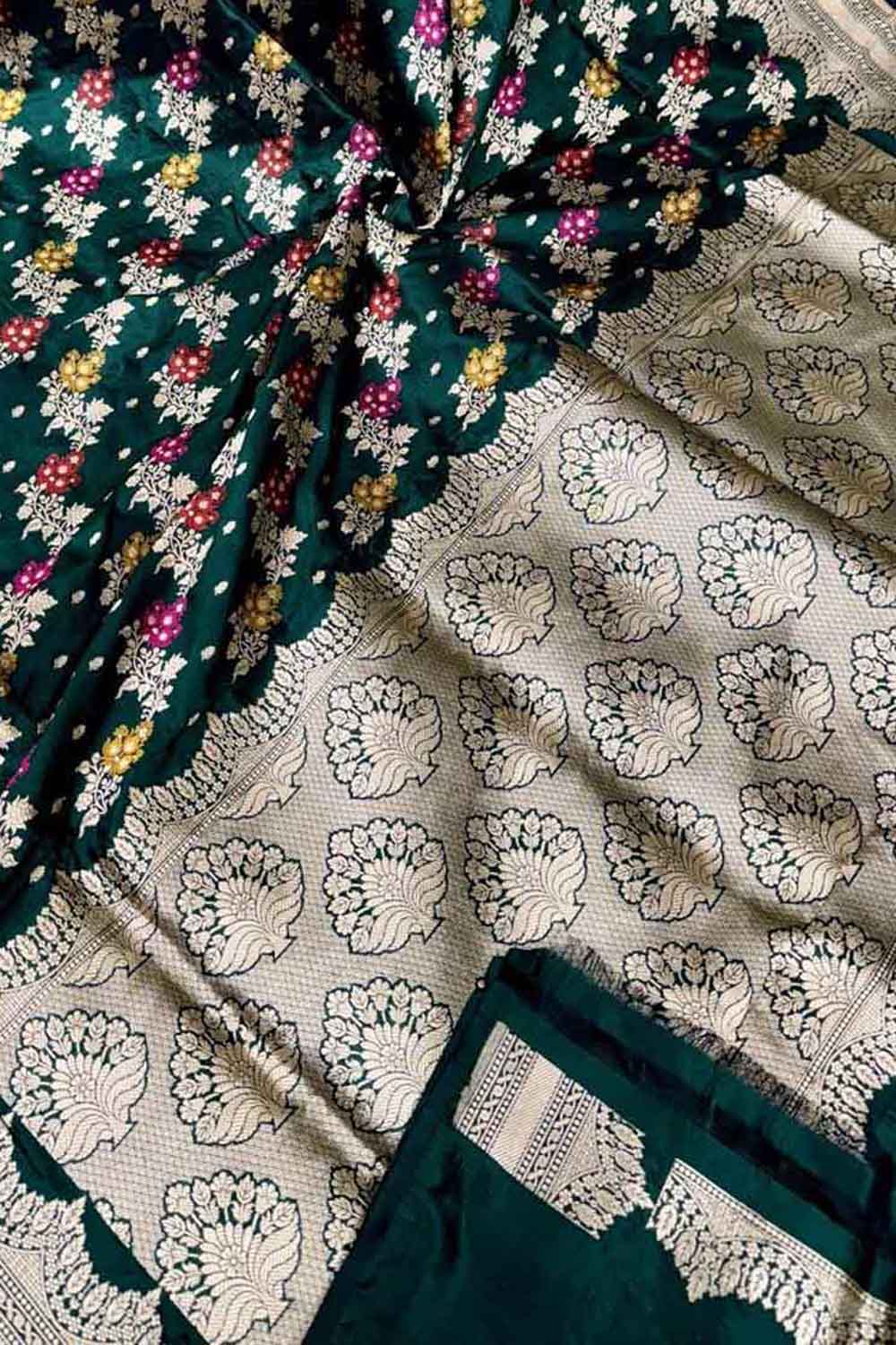 Green Handloom Banarasi Pure Katan Silk Saree - Luxurion World