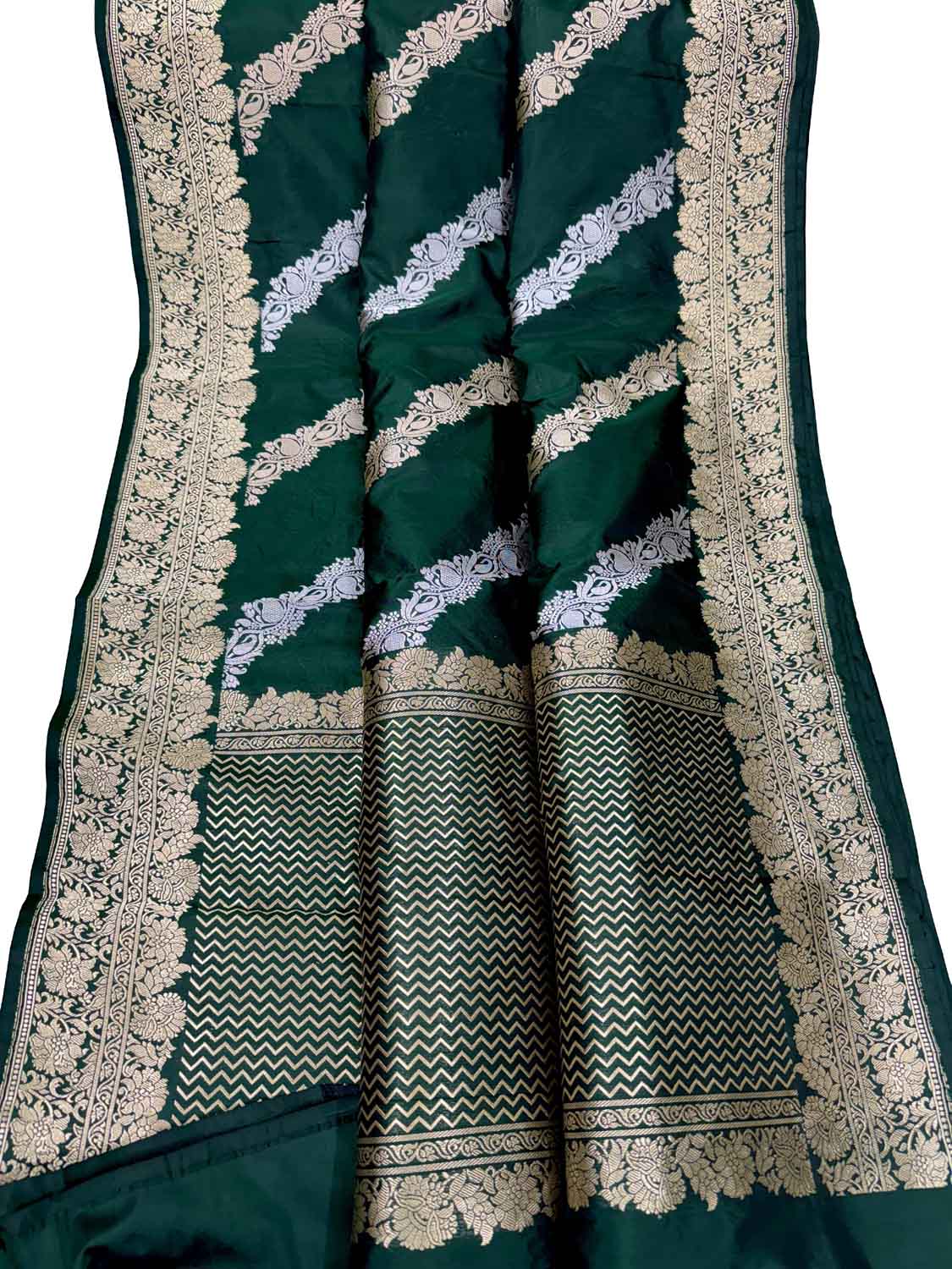 Exquisite Green Banarasi Silk Saree - Handloom Katan - Luxurion World