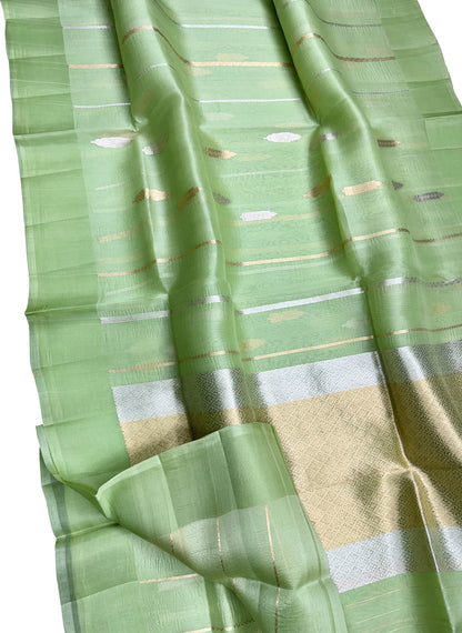 Elegant Green Banarasi Handloom Silk Saree - Luxurion World