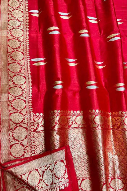 Exquisite Red Banarasi Silk Saree - Handloom Beauty - Luxurion World