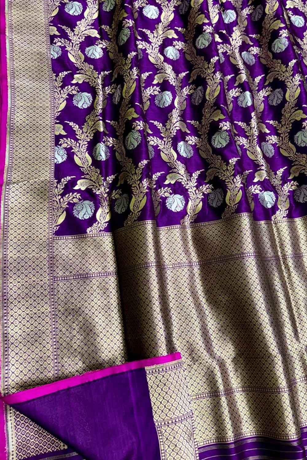 Exquisite Purple Banarasi Katan Silk Saree - Luxurion World