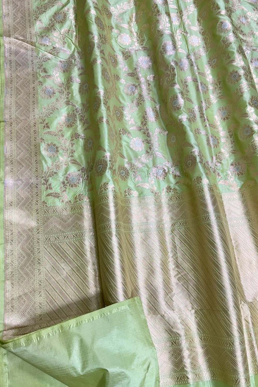 Exquisite Green Banarasi Pure Katan Silk Saree - Luxurion World