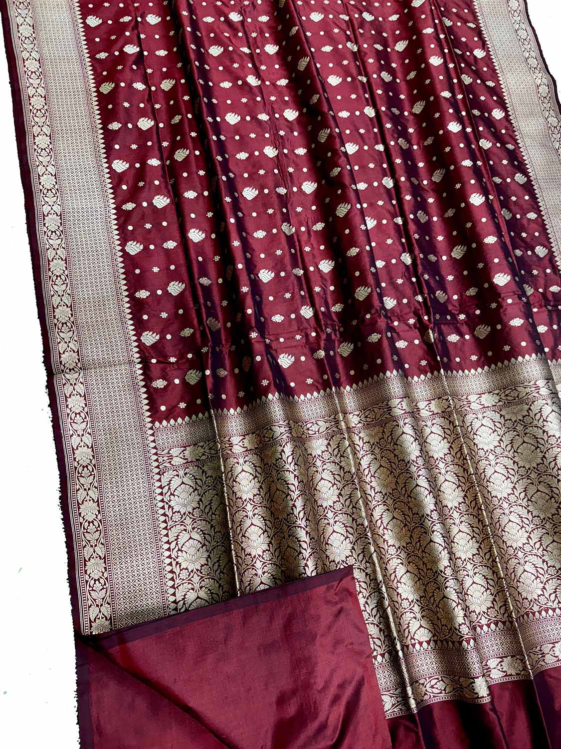 Elegant Maroon Handloom Banarasi Pure Katan Silk Saree - Luxurion World