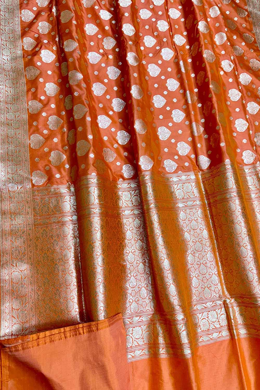 Exquisite Orange Handloom Banarasi Pure Katan Silk Saree - Luxurion World