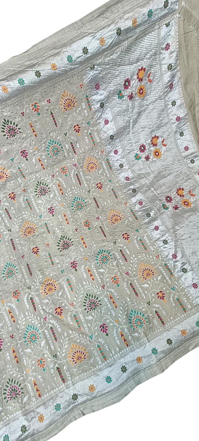 Exquisite Dyeable Banarasi Handloom Pure Tussar Georgette Meenakari Saree - Luxurion World