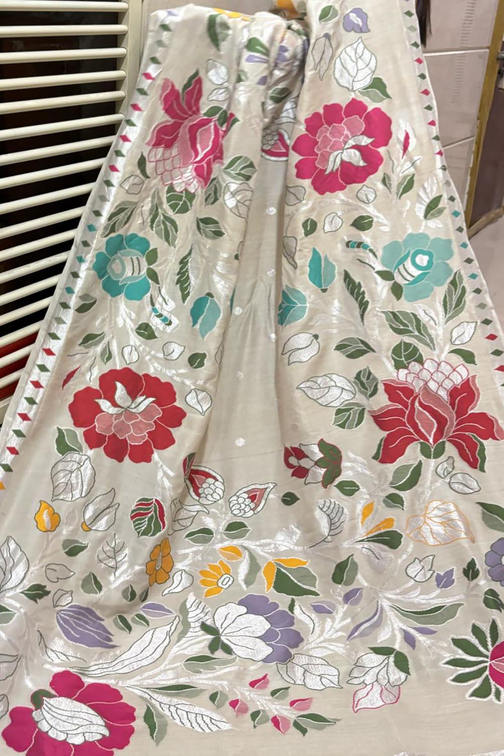 Exquisite Dyeable Banarasi Handloom Pure Tussar Georgette Meenakari Saree - Luxurion World