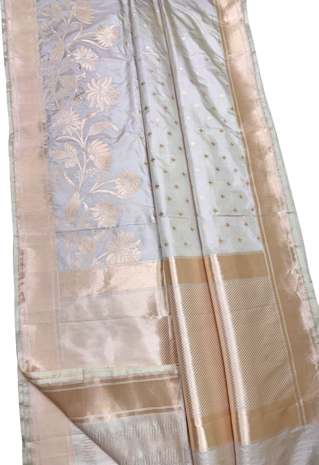 Elegant Off White Banarasi Handloom Pure Katan Silk Flower Design Saree - Luxurion World