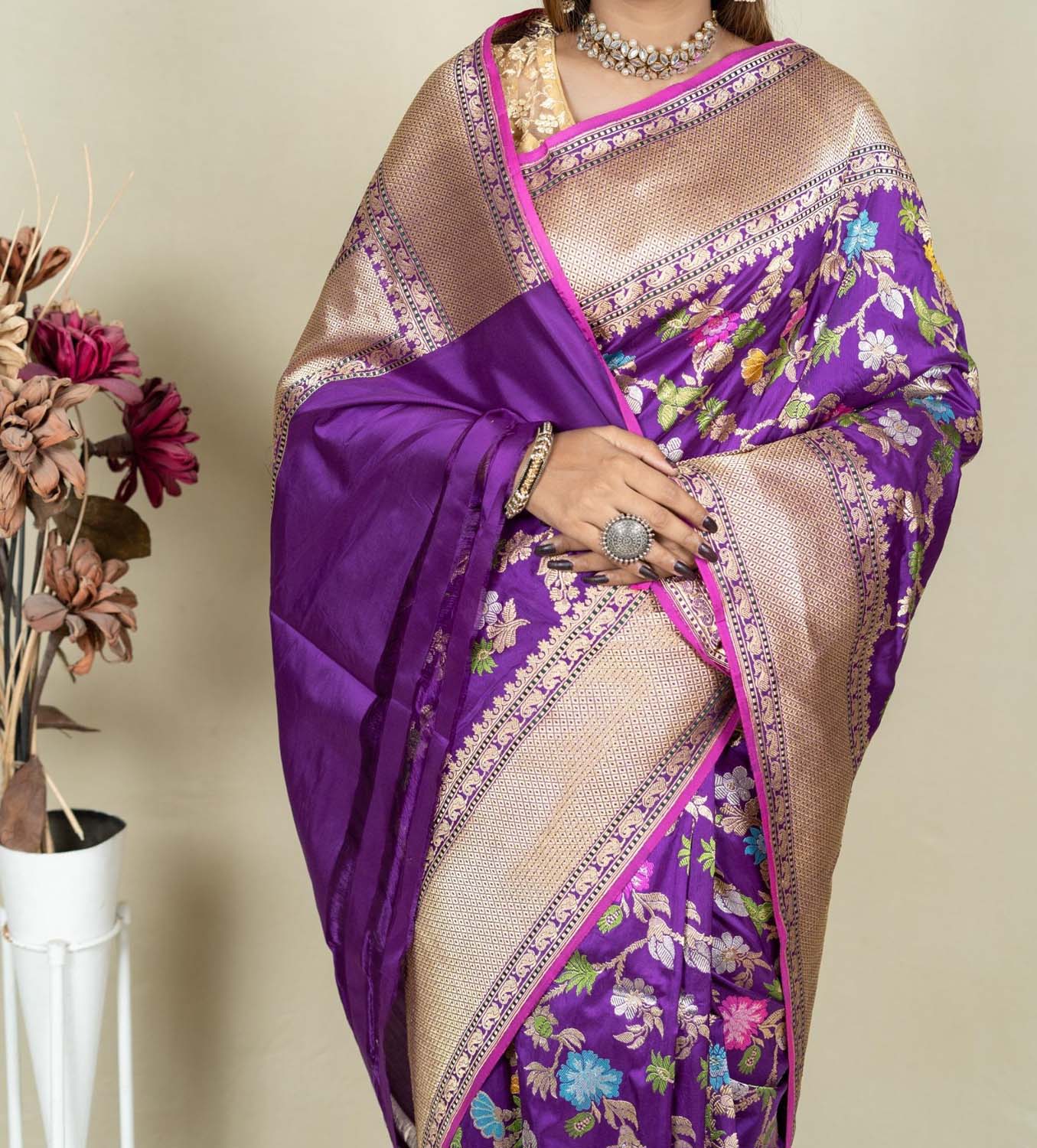 Elegant Purple Banarasi Handloom Meenakari Pure Katan Silk Jangla Kadwa Weaved Saree - Luxurion World