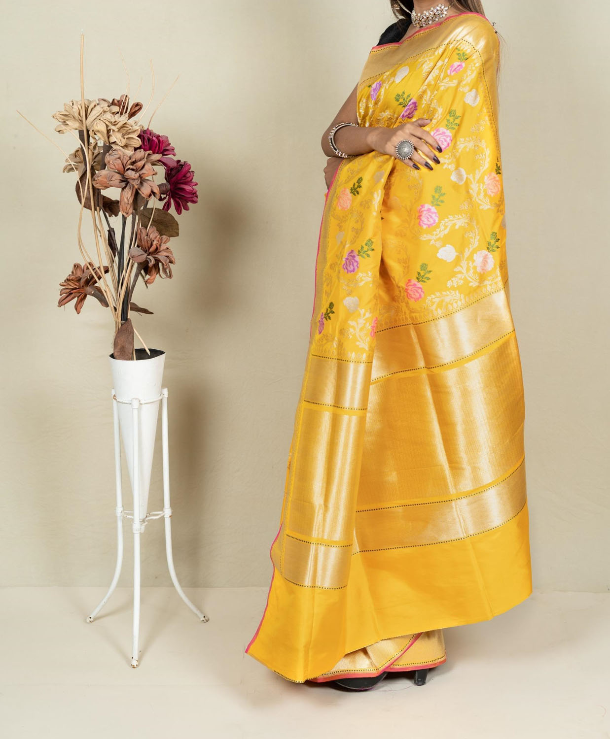 Yellow Banarasi Handloom Meenakari Pure Katan Silk Jangla Kadwa Weaved Saree - Luxurion World