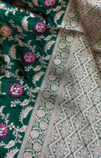 Exquisite Green Banarasi Handloom Meenakari Pure Katan Silk Weaved Jaal Work Saree - Luxurion World