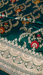 Elegant Green Banarasi Handloom Meenakari Pure Katan Silk Weaved Jaal Work Saree - Luxurion World