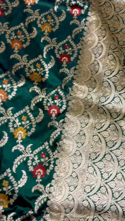 Elegant Green Banarasi Handloom Meenakari Pure Katan Silk Weaved Jaal Work Saree - Luxurion World