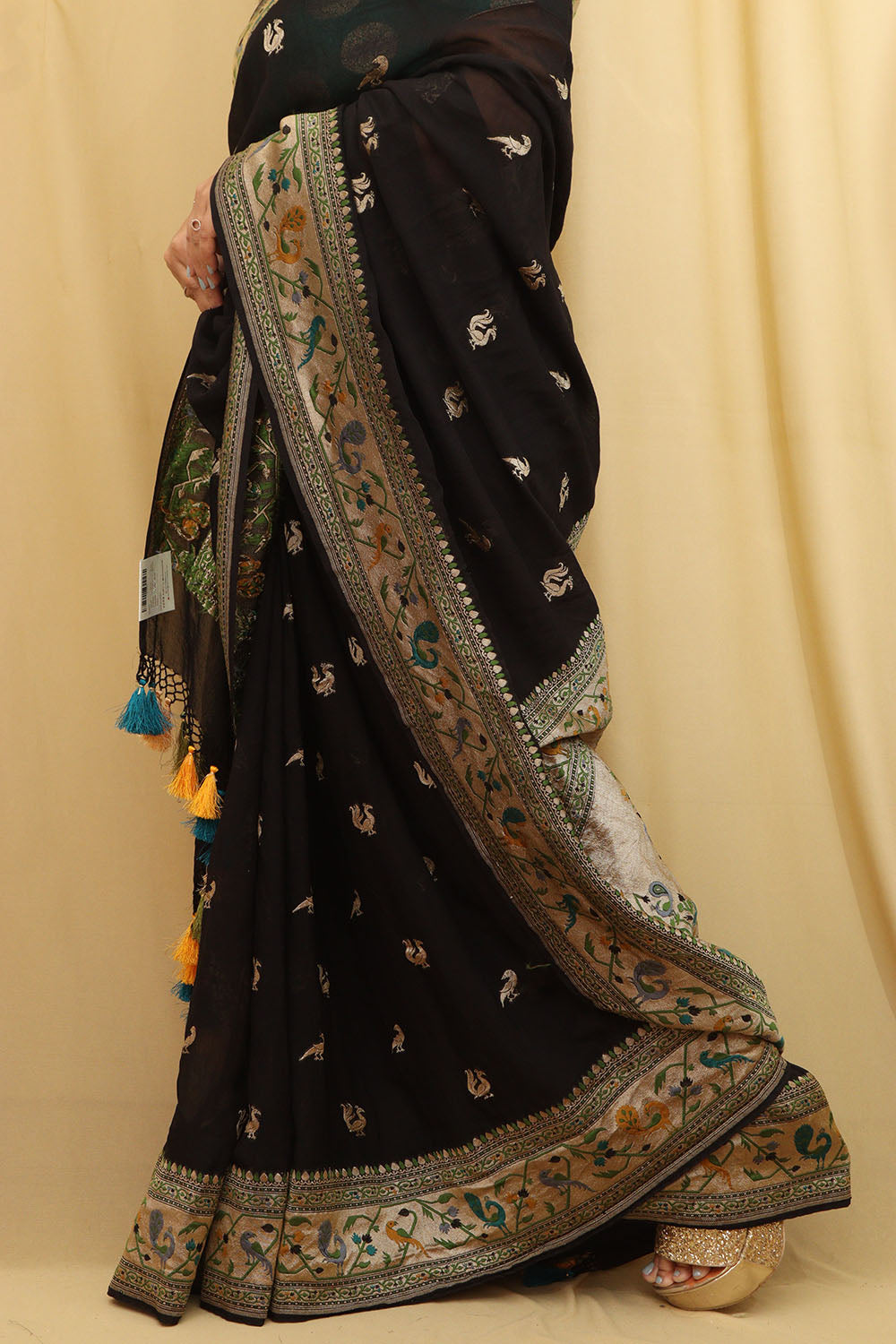 Exquisite Black Banarasi Georgette Saree with Paithani Border - Luxurion World